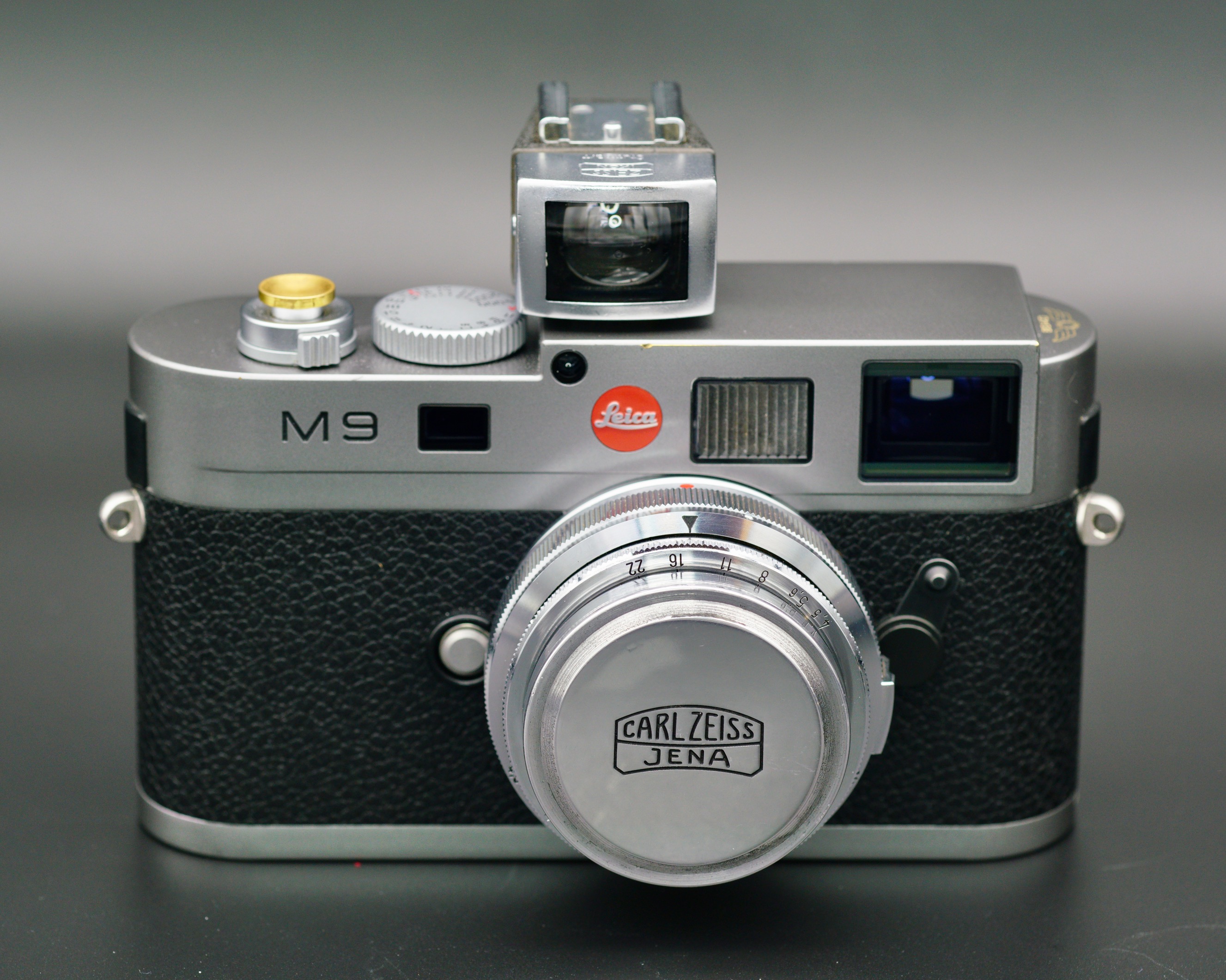 Carl Zeiss 21mm f/4.5 Biogon w/ Viewfinder – Leica M conversion