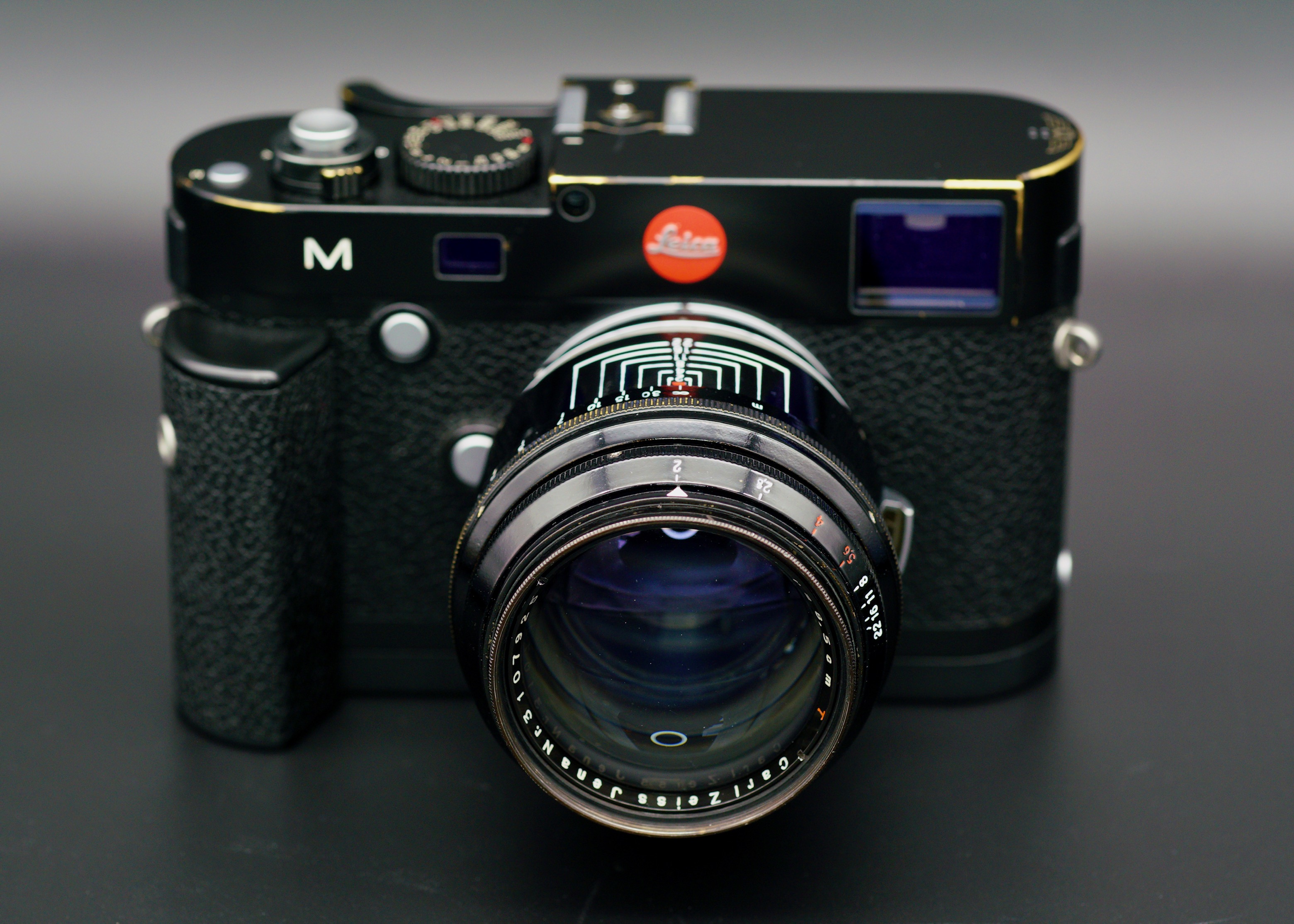 Carl Zeiss Jena 8.5cm f/2 Sonnar T – Converted to Leica M – Gloss