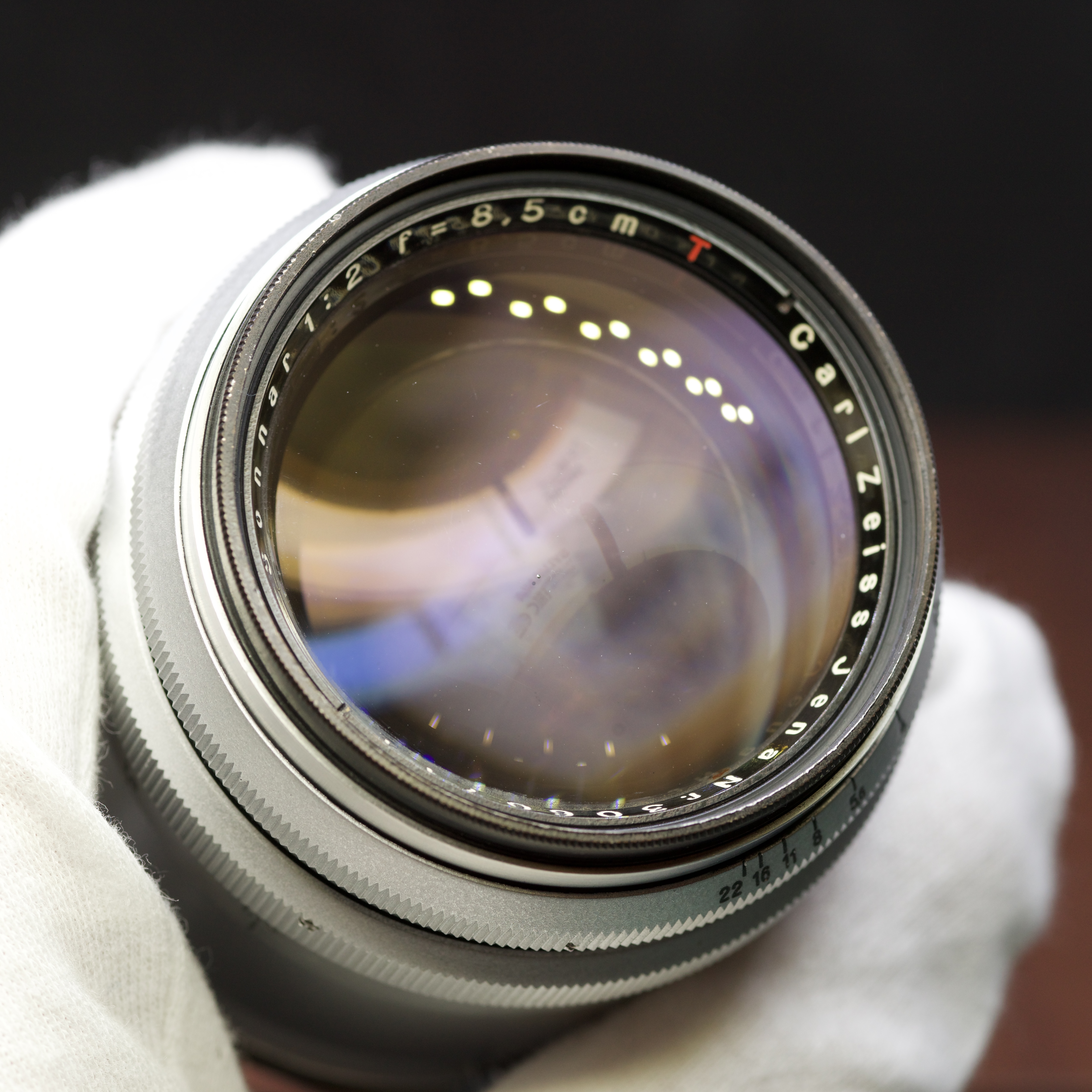 Carl Zeiss Jena 85mm f2 Sonnar – Leica RF adapted – Skyllaney Opto