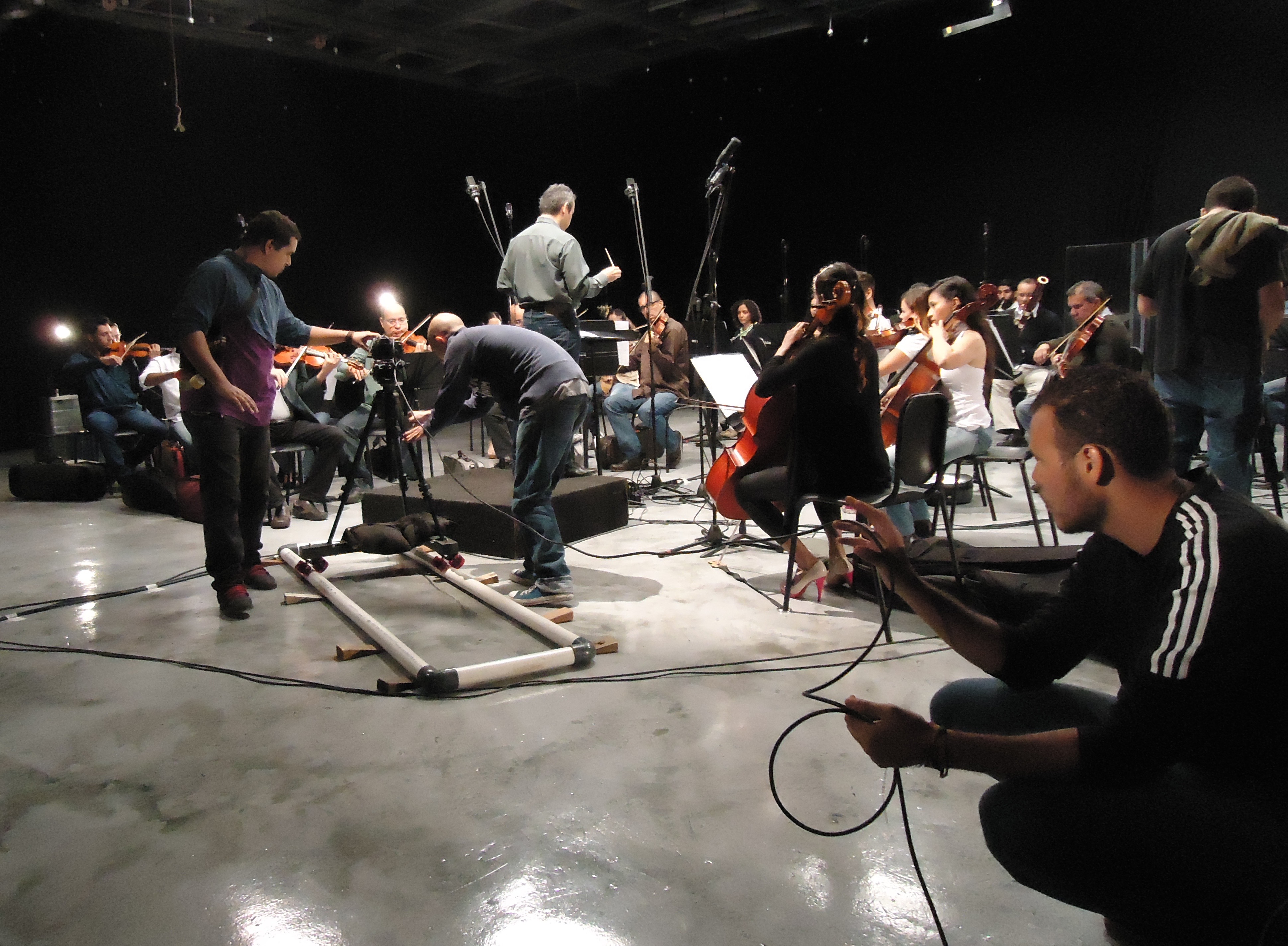 En la grabación del video - skynotestudio.com