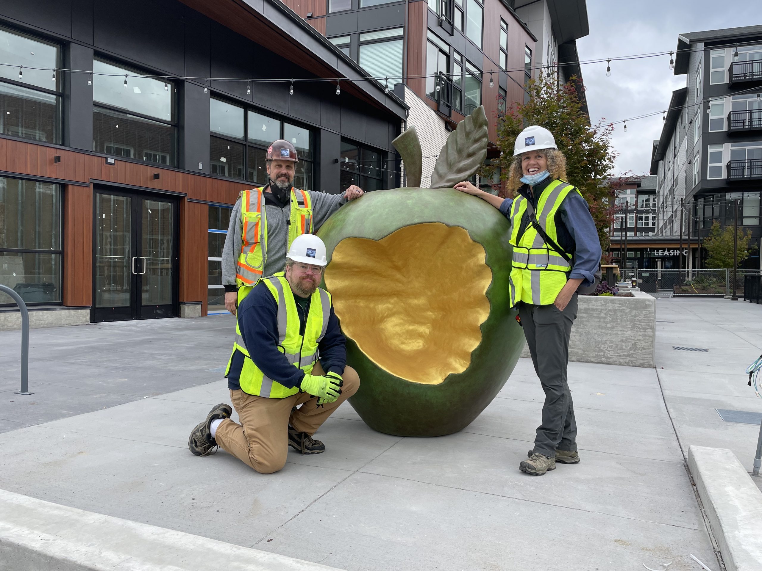 Giant Apple