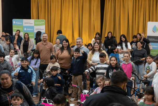 Timbúes convirtió el festejo del Día del Niño en 75 nuevas historias sobre ruedas
