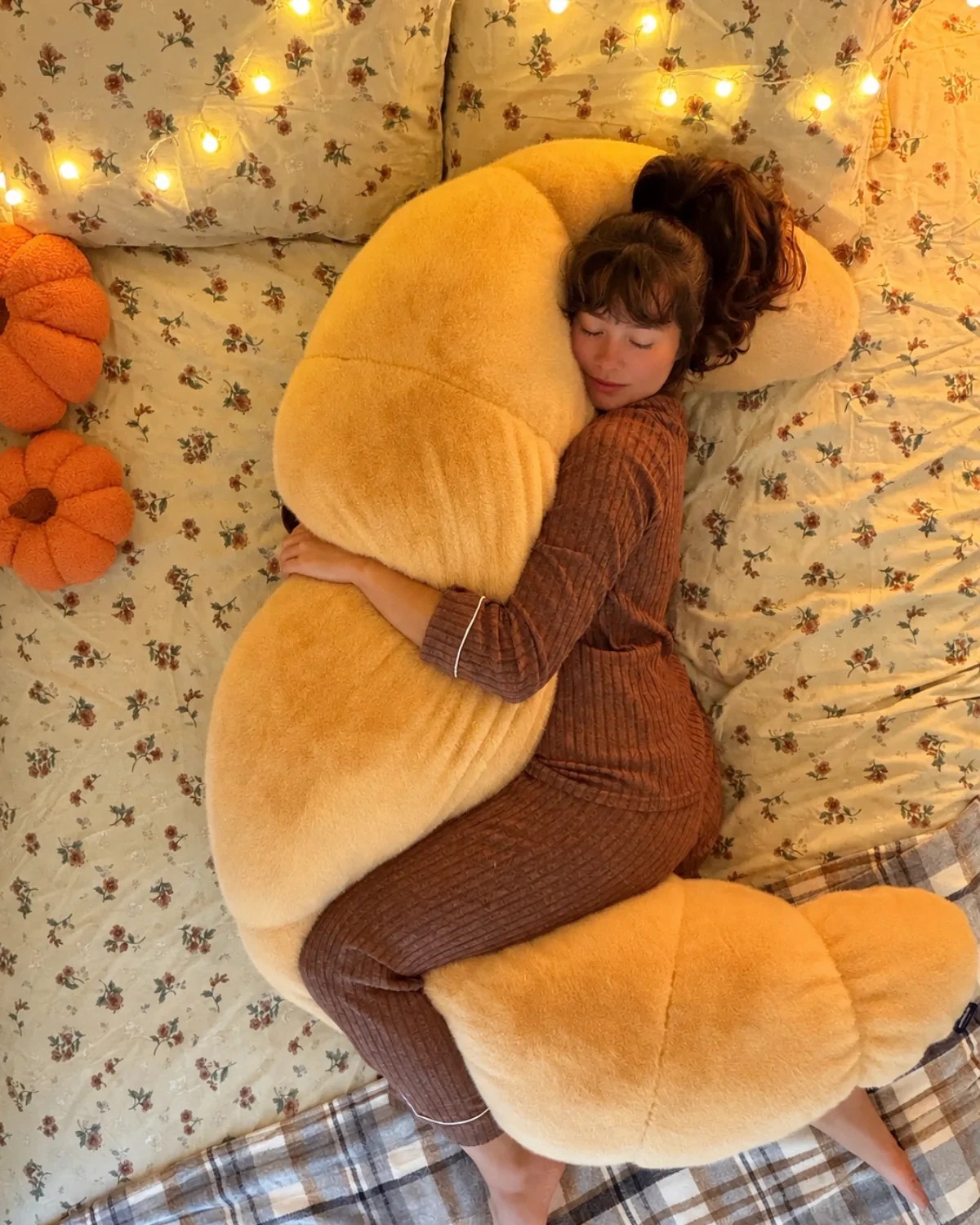 Körperkissen Croissant in Seitenschläferposition