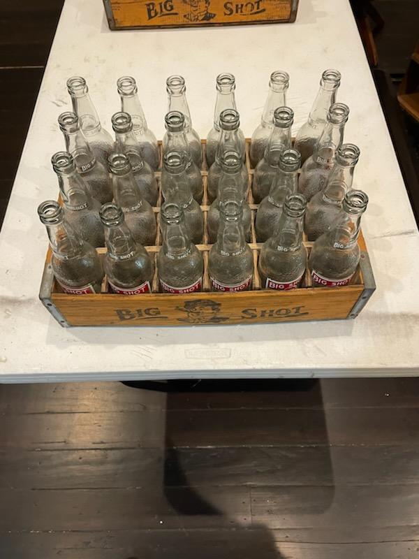 24 Bigshot Bottles & Crate