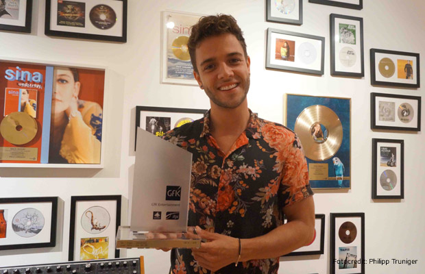 New single she got me by luca hänni download & stream: . LUCA HÃ„NNI Luca HÃ¤nni: Nach dem â€žESCâ€œ kommt der â€žNummer 1