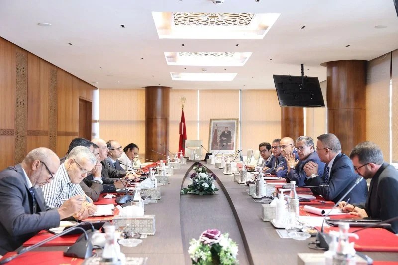 زيادات مترقبة للموظفين وأجراء الإنعاش الوطني..!