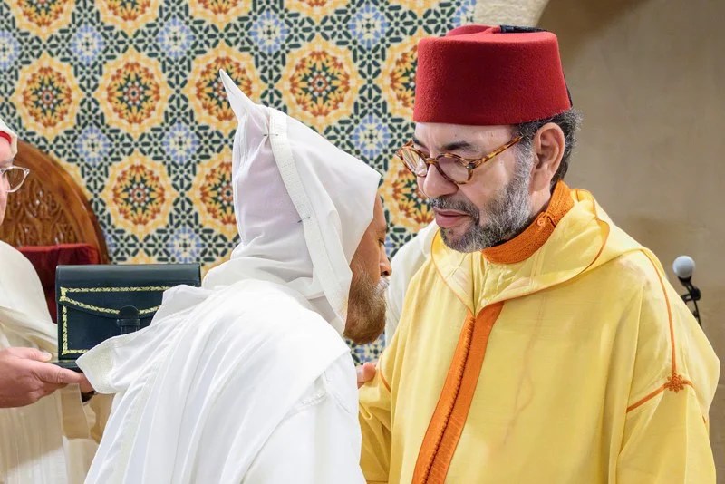 جلالة الملك محمد السادس يترأس حفلا دينيا مهيبا لإحياء ذكرى المولد النبوي الشريف بمسجد حسان..