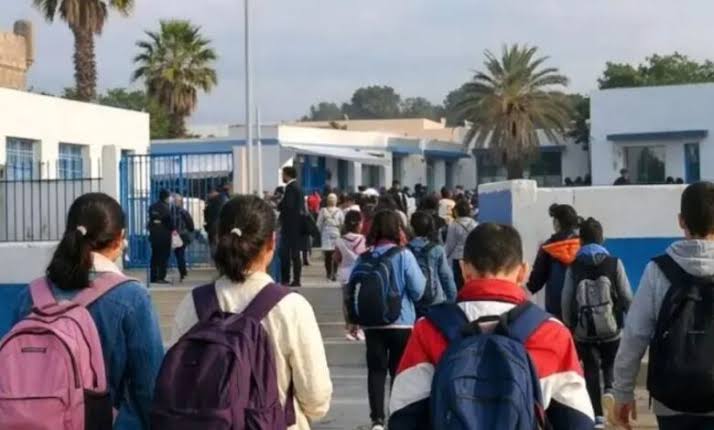 القصر الكبير تستعيد نبضها الدراسي.. عودة التلاميذ تعلن بداية التعافي