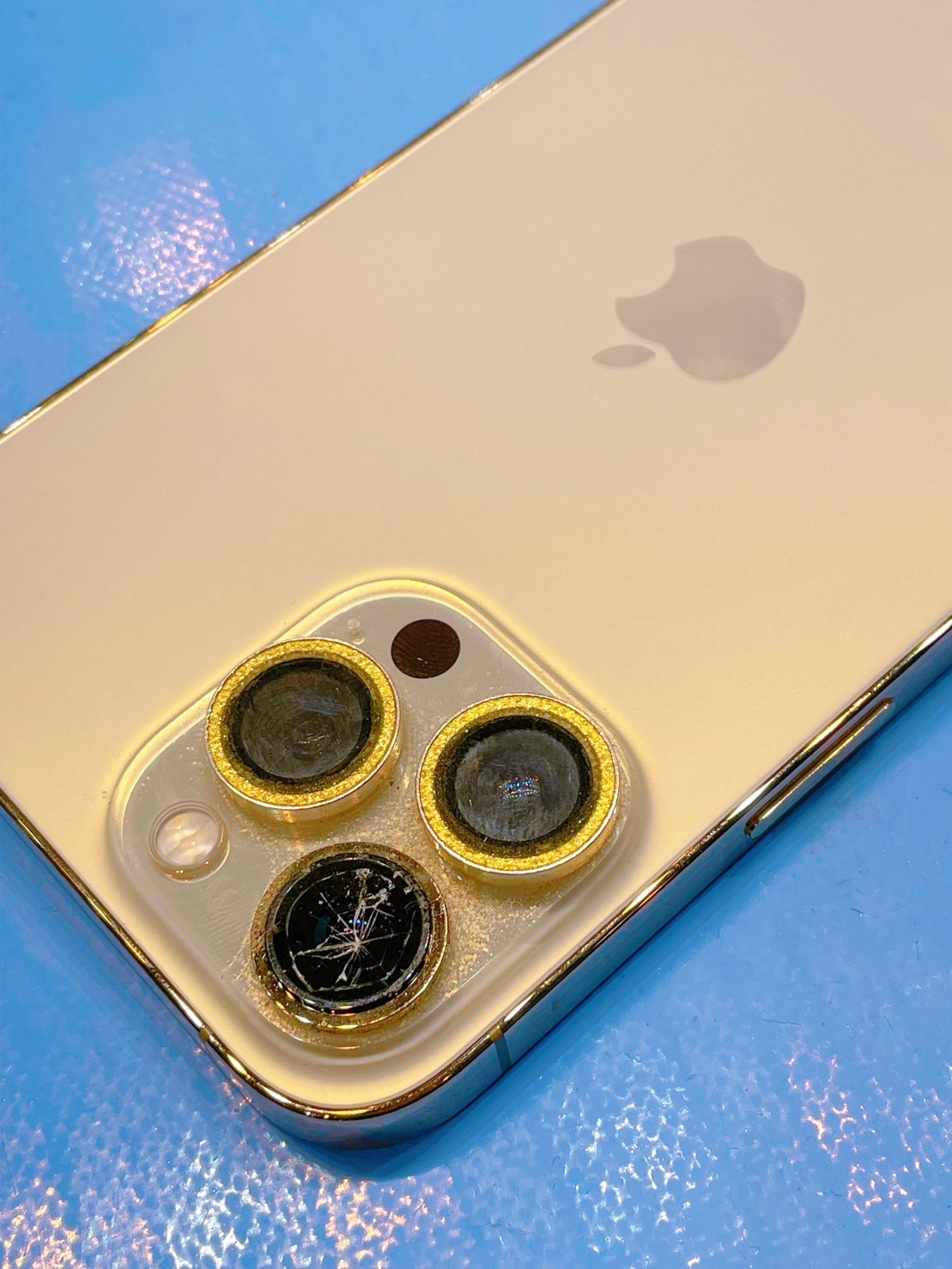赤池店】iPhone13Proの望遠レンズ割れ修理【日進市よりお越し頂きまし
