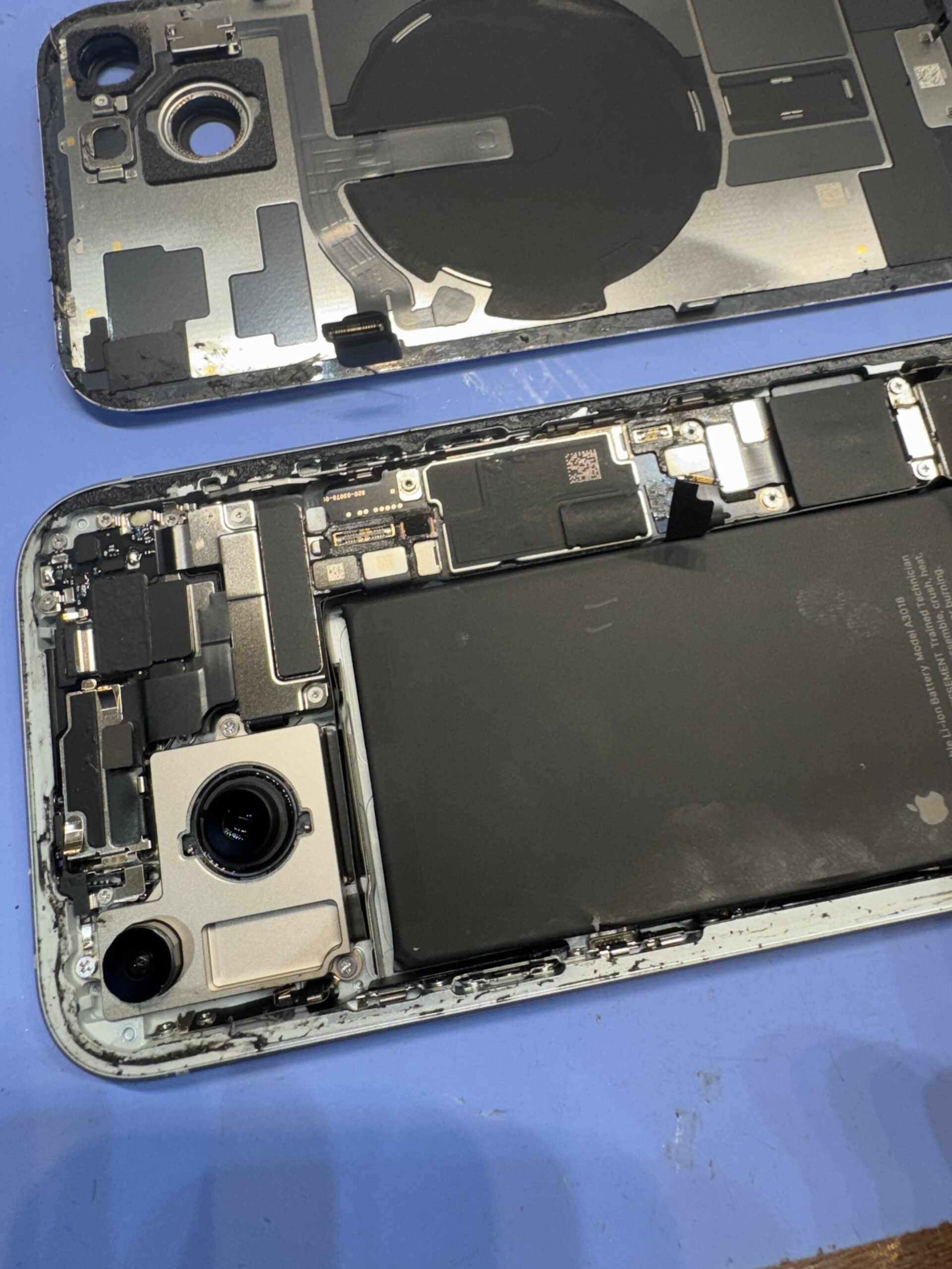 【赤池店】iPhone15のバッテリー交換【名古屋市からの来店】