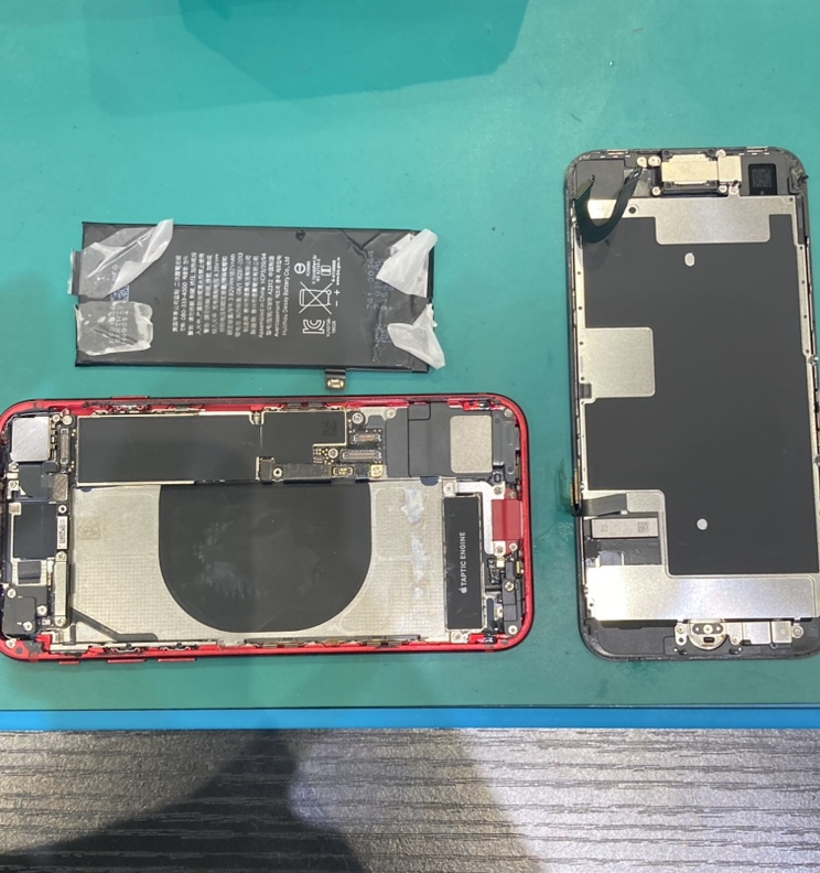 iPhoneSE２ バッテリー交換 ！【宗像市よりご来店】