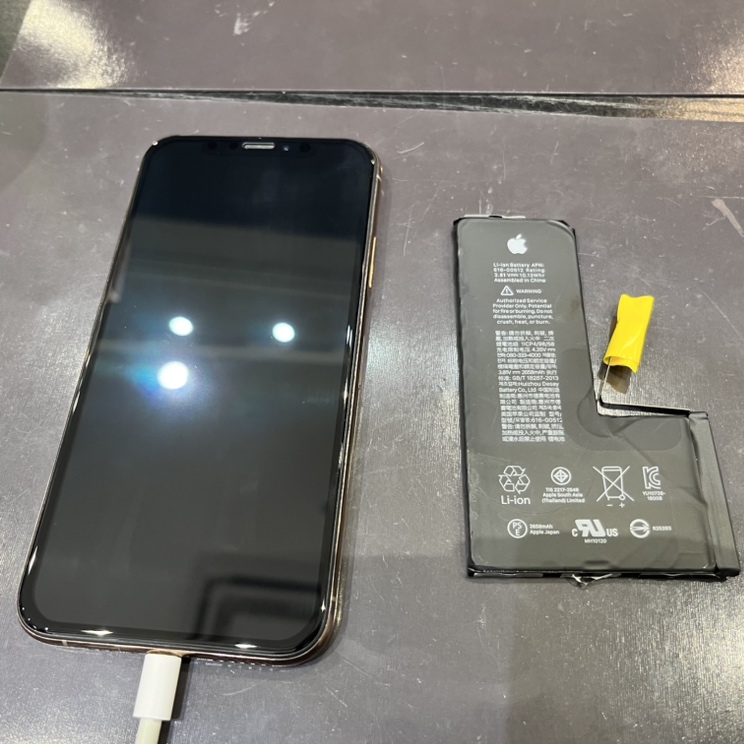 〚iPhone〛 バッテリー交換 【宗像市よりご来店】