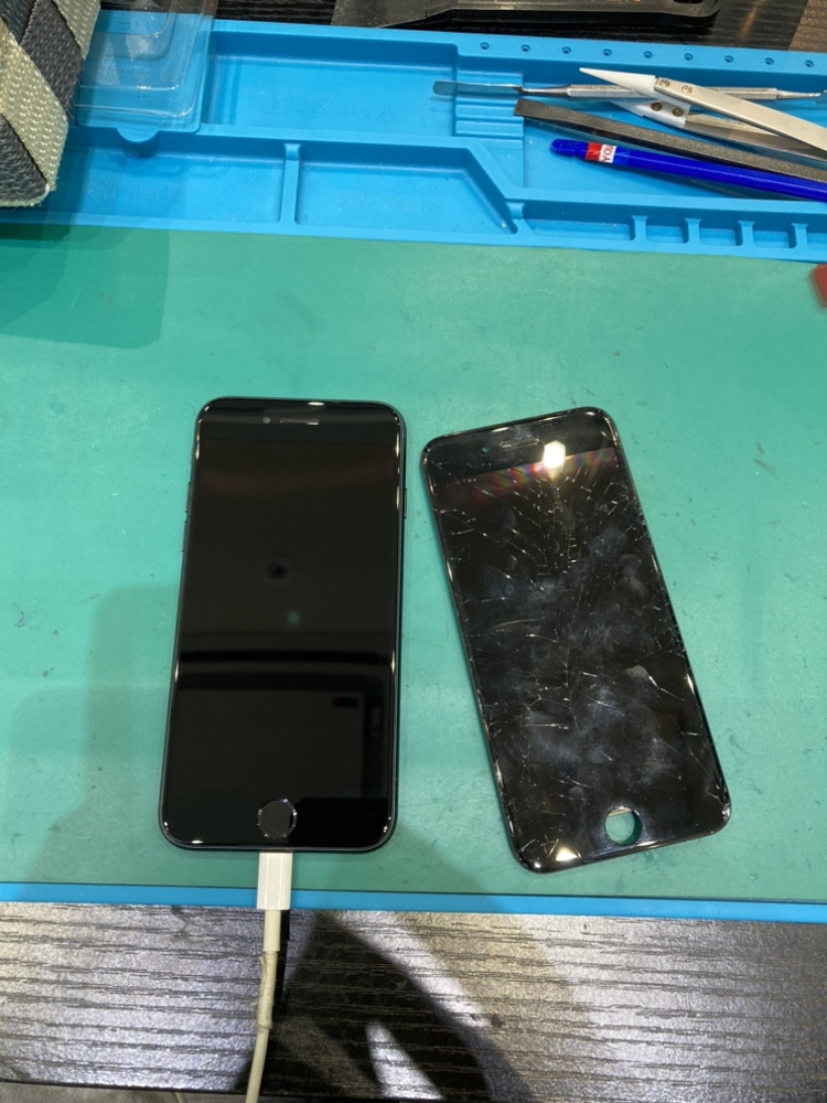 iPhone8ガラス割れ修理『直方市』