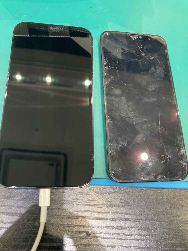iPhone12Pro画面交換『直方市』