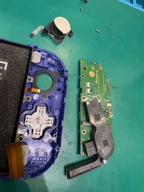 NintendoSwitchLite スティック交換【古賀市より】