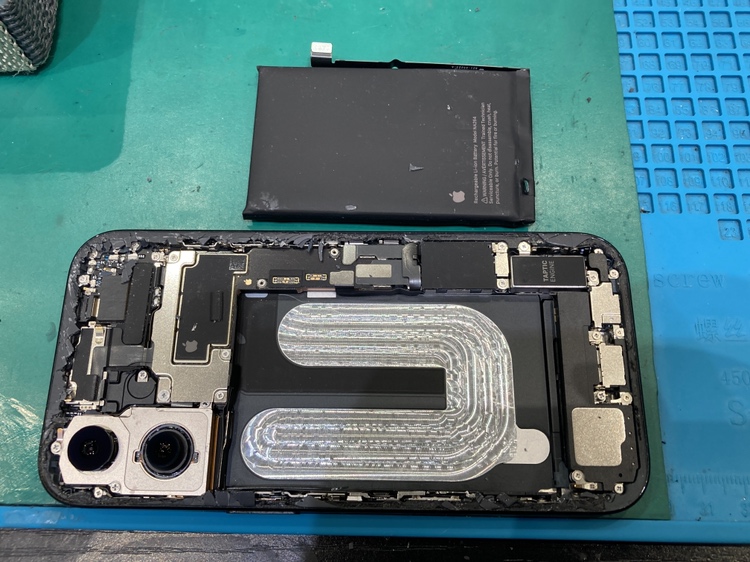バッテリーが劣化したiPhone16のバッテリー交換【古賀市】 | iPhone