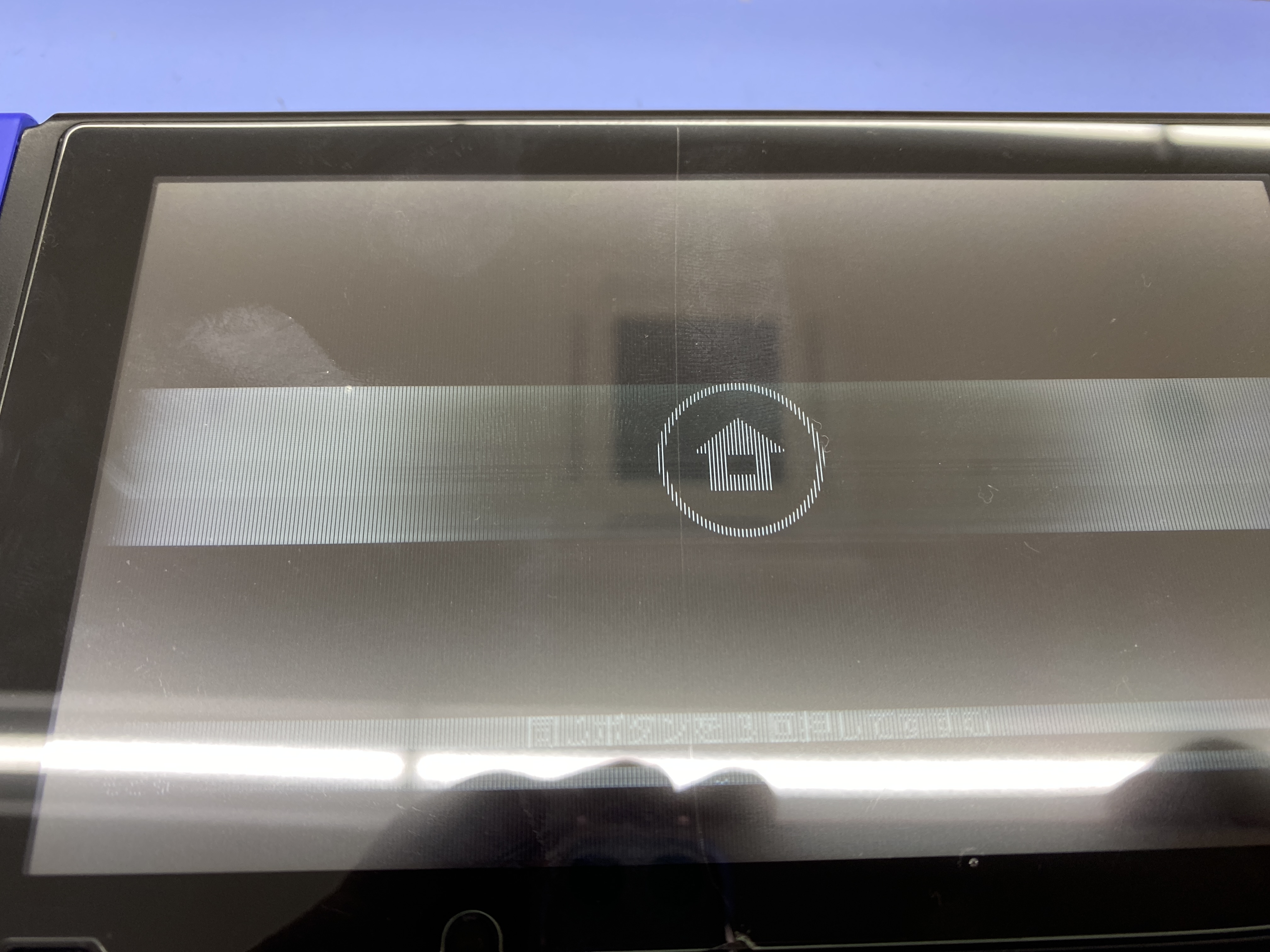 Switch本体一式【一部ジャンク品扱い：画面に白い線が発生】 液晶に白い線が。。。画面が乱れたswitch液晶も修理で快適動作