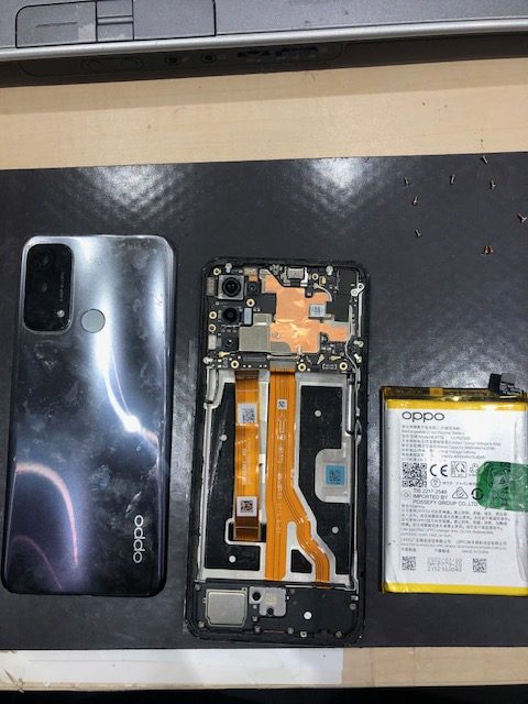 【久御山店】OPPO Reno5 Aの画面交換修理【伏見区からご来店】