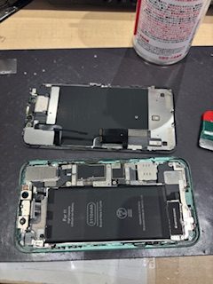 【久御山店】伏見区より　iPhone11　バッテリー交換修理のご依頼！