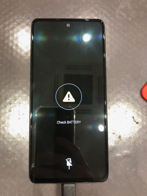 【久御山店】 GalaxyA52のバッテリー交換修理【京田辺市よりご来店】