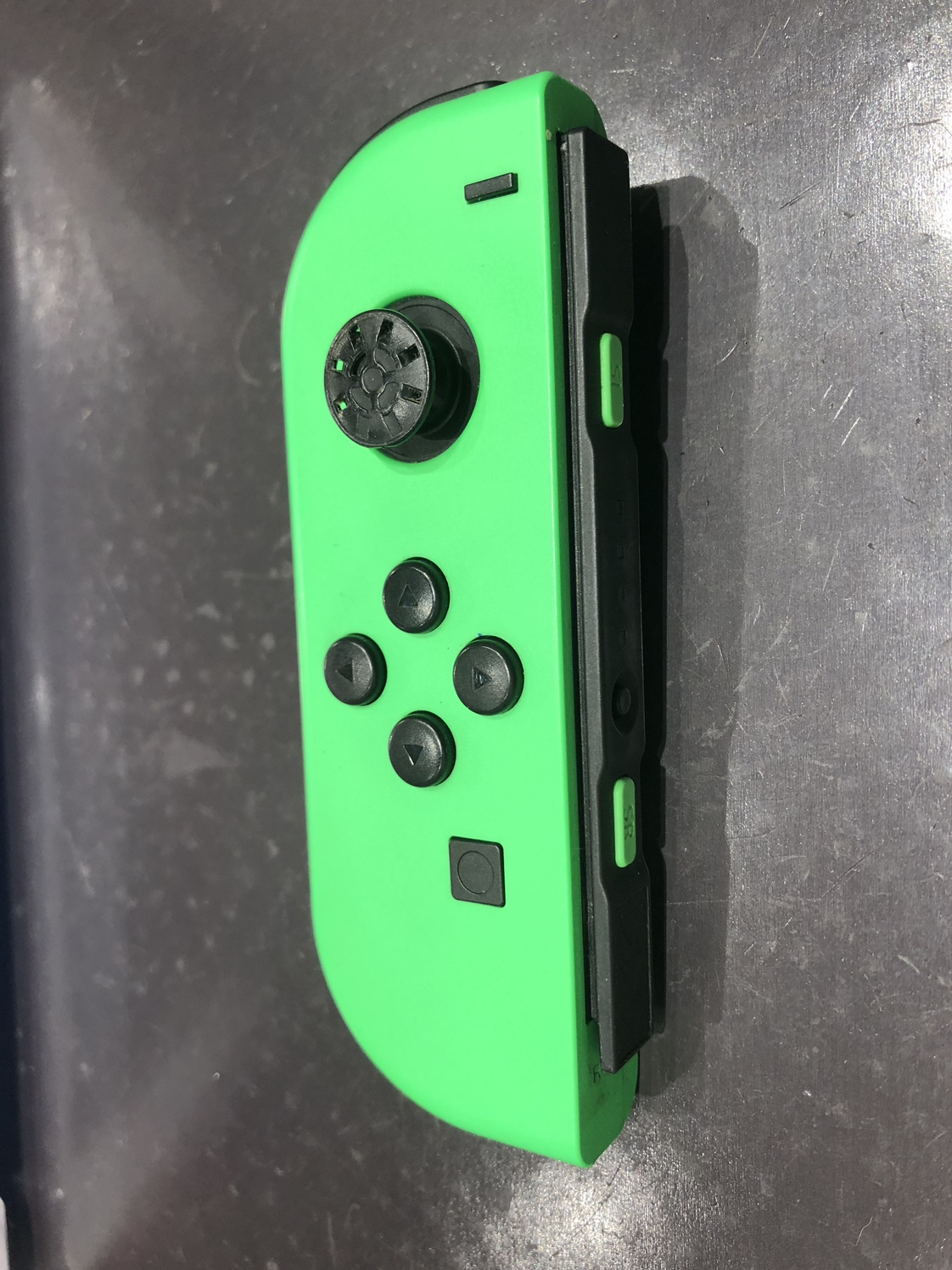 【久御山店】NintendoSwitchのjoy-Controllerのスティックボタン修理【八幡市からのご来店】