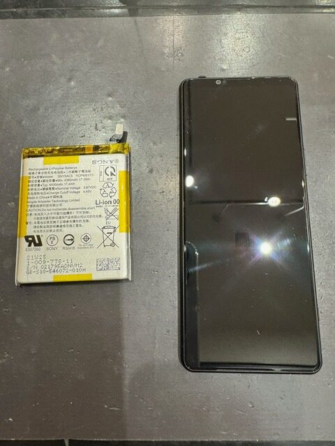 枚方市長尾家具町よりXperia5Ⅲのバッテリーの交換修理のご依頼