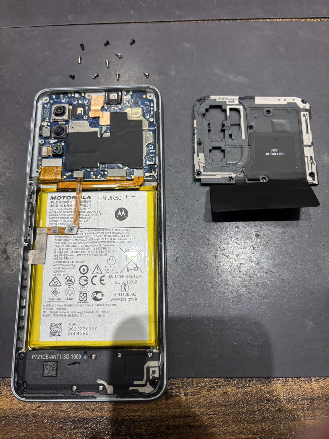充電の減りが早くなってきたmoto g52j 5Gのバッテリー交換【廿日市市