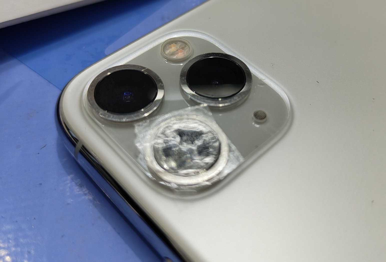 吹田市】iPhone 11pro のカメラレンズが割れた！データそのまま即日