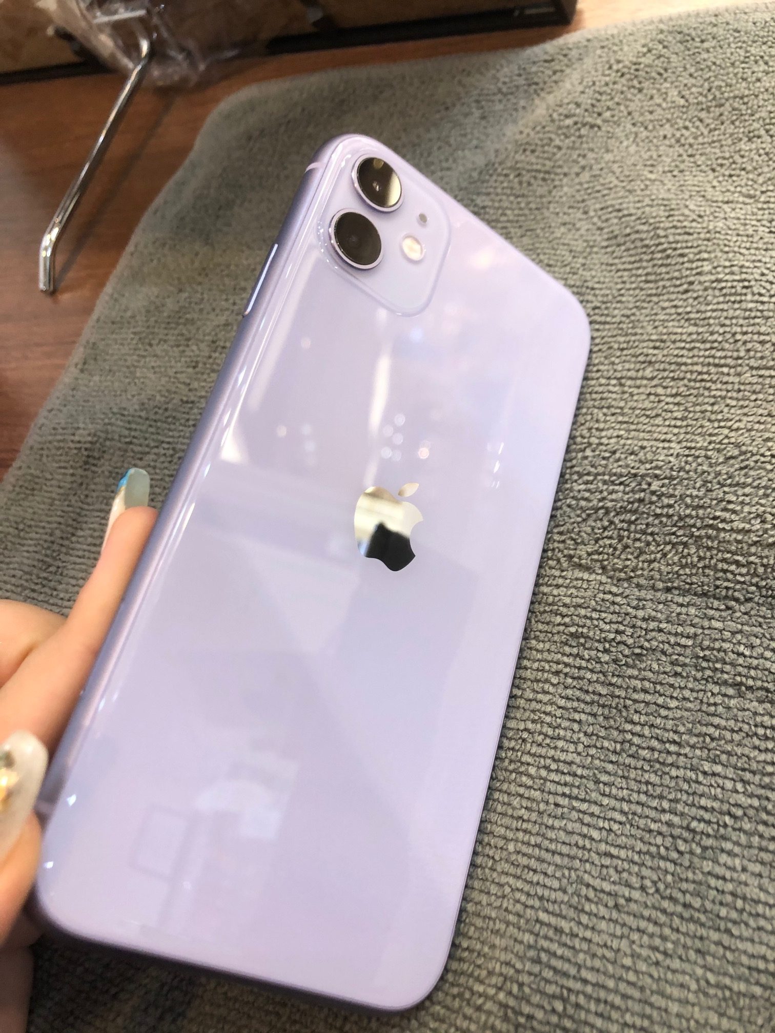 iPhone１１｜ガラスコーティング｜宝塚市からお越しのお客様｜　　　ℱ