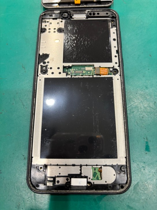 AQUOS　sense2　バッテリー交換