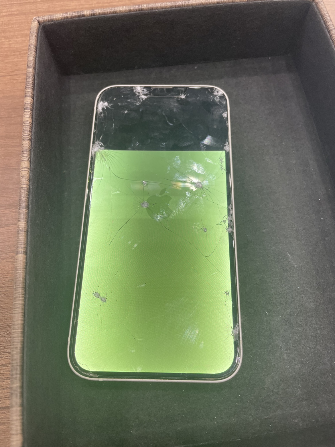 【高知店】iPhone13画面修理【香南市からのご来店】