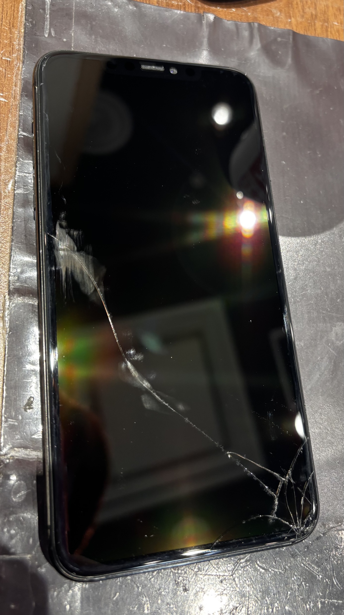 【甲子園店】iPhoneSE2の画面交換修理【神戸市からご来店】