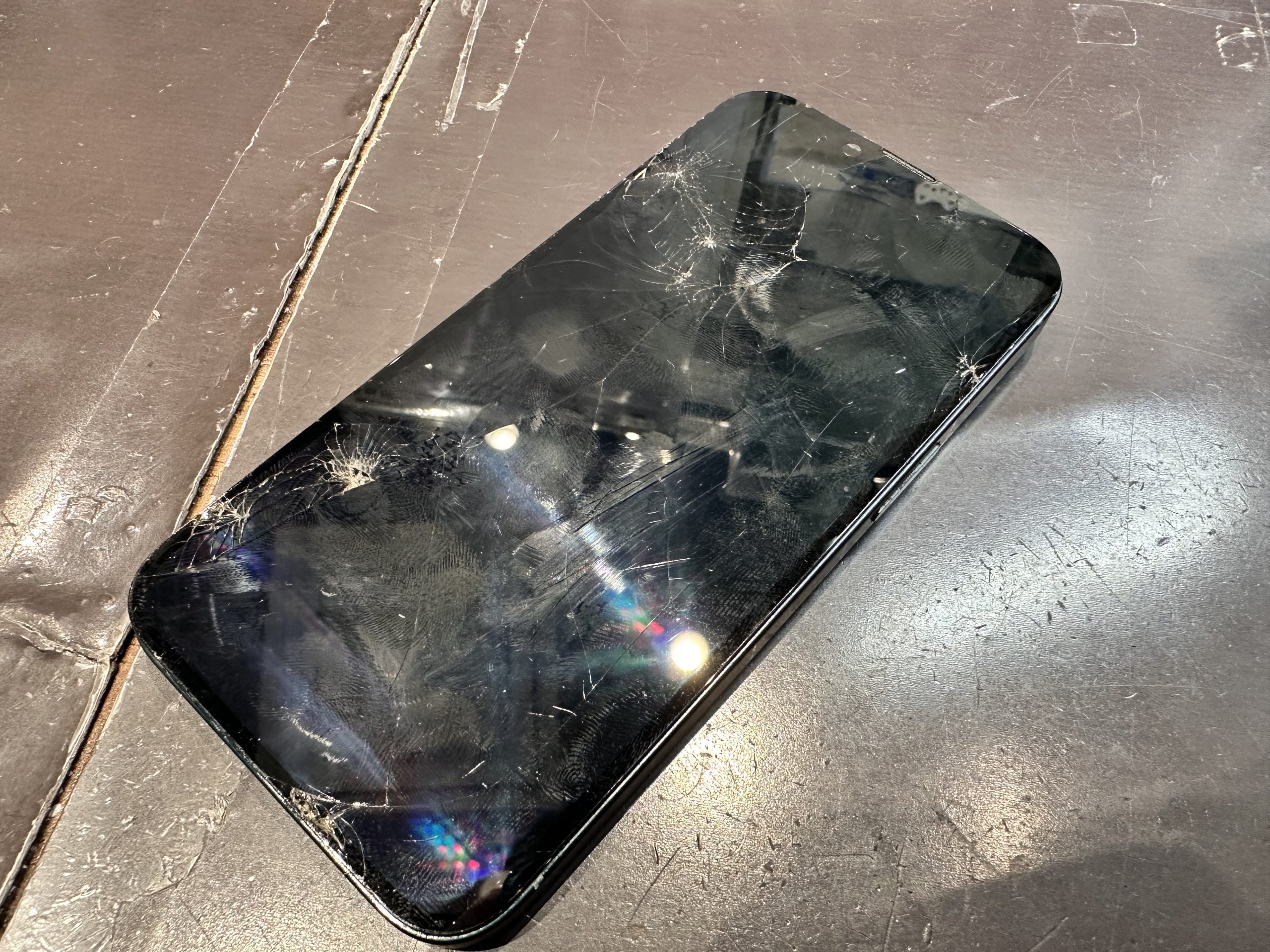 【甲子園店】iPhone14の画面交換修理【西宮市からご来店】