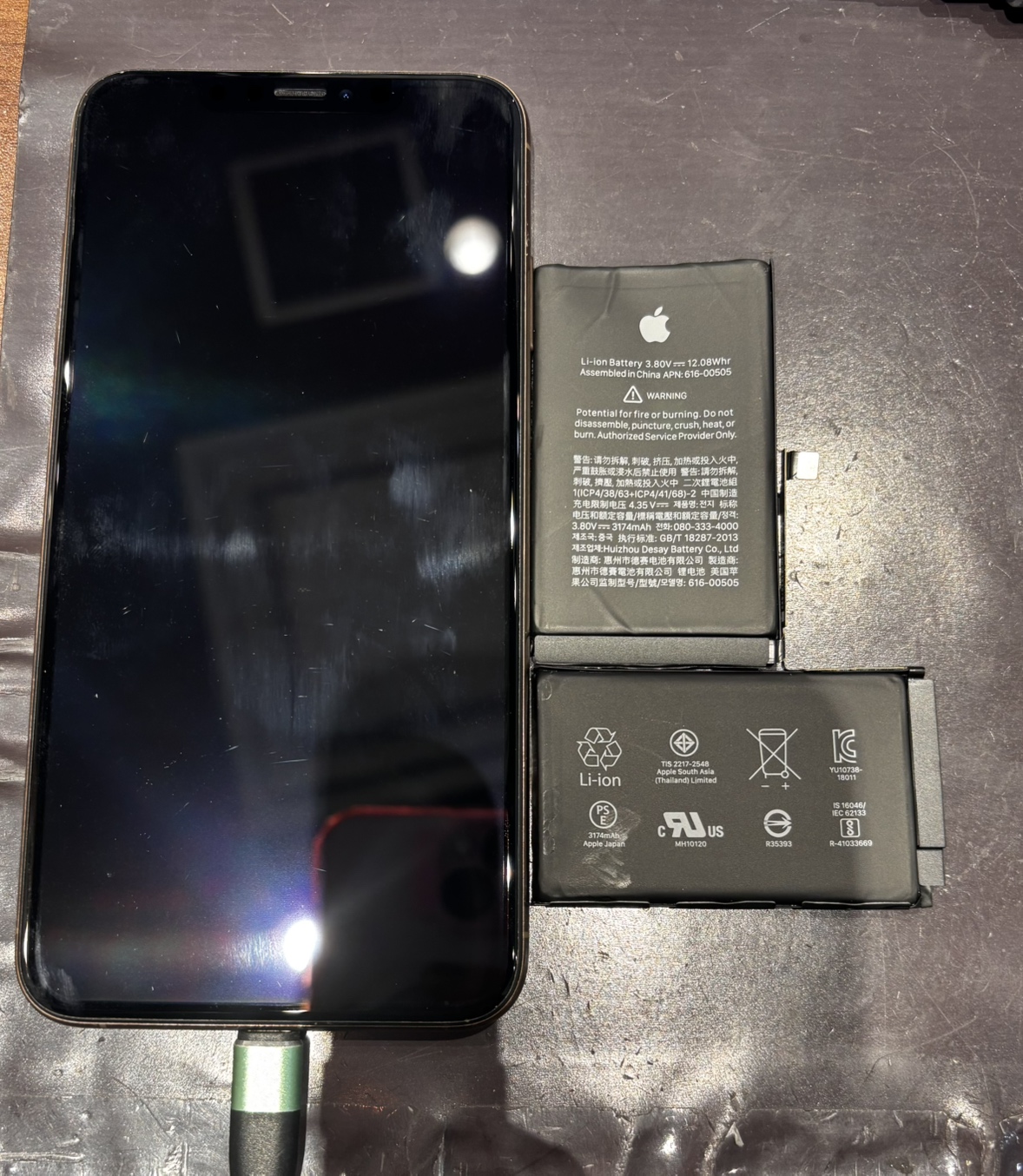 【甲子園店】iPhoneXsMaxのバッテリー交換修理【西宮市からご来店】
