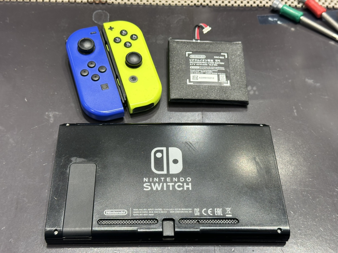 任天堂switchバッテリー膨張の修理を行いました！【筑後市からのご来店です】