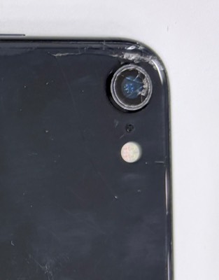 草津市より】iPhone SE2の背面ガラス割れ修理！放置のリスクと応急処置