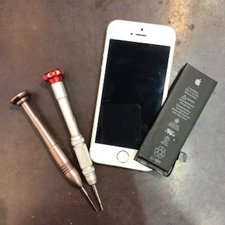 吉野郡よりiPhoneSEのバッテリー交換でご来店頂きました!(#^.^#)♡♡