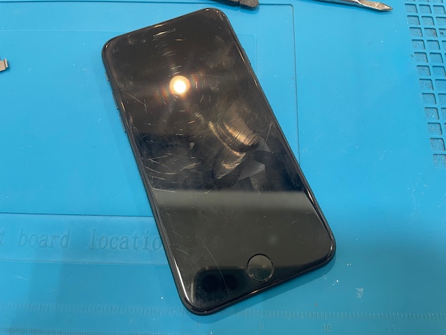 【長久手店】iPhoneSE3のバッテリー交換【日進市からご来店】