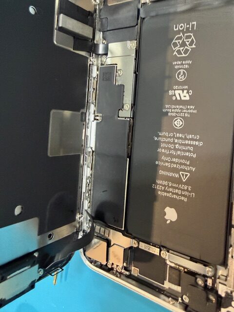 【長久手店】iPhoneSE2のバッテリー交換【尾張旭市からご来店】