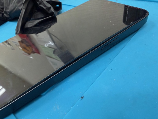 【長久手店】iPhone13のバッテリー交換【瀬戸市からご来店】