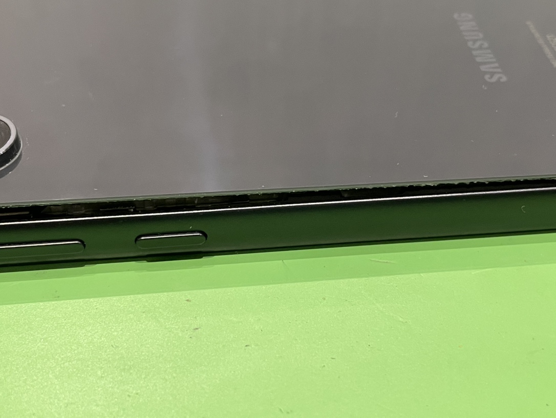 【名古屋茶屋店】GalaxyA54 ５Gのバッテリー交換【海部郡からご来店】