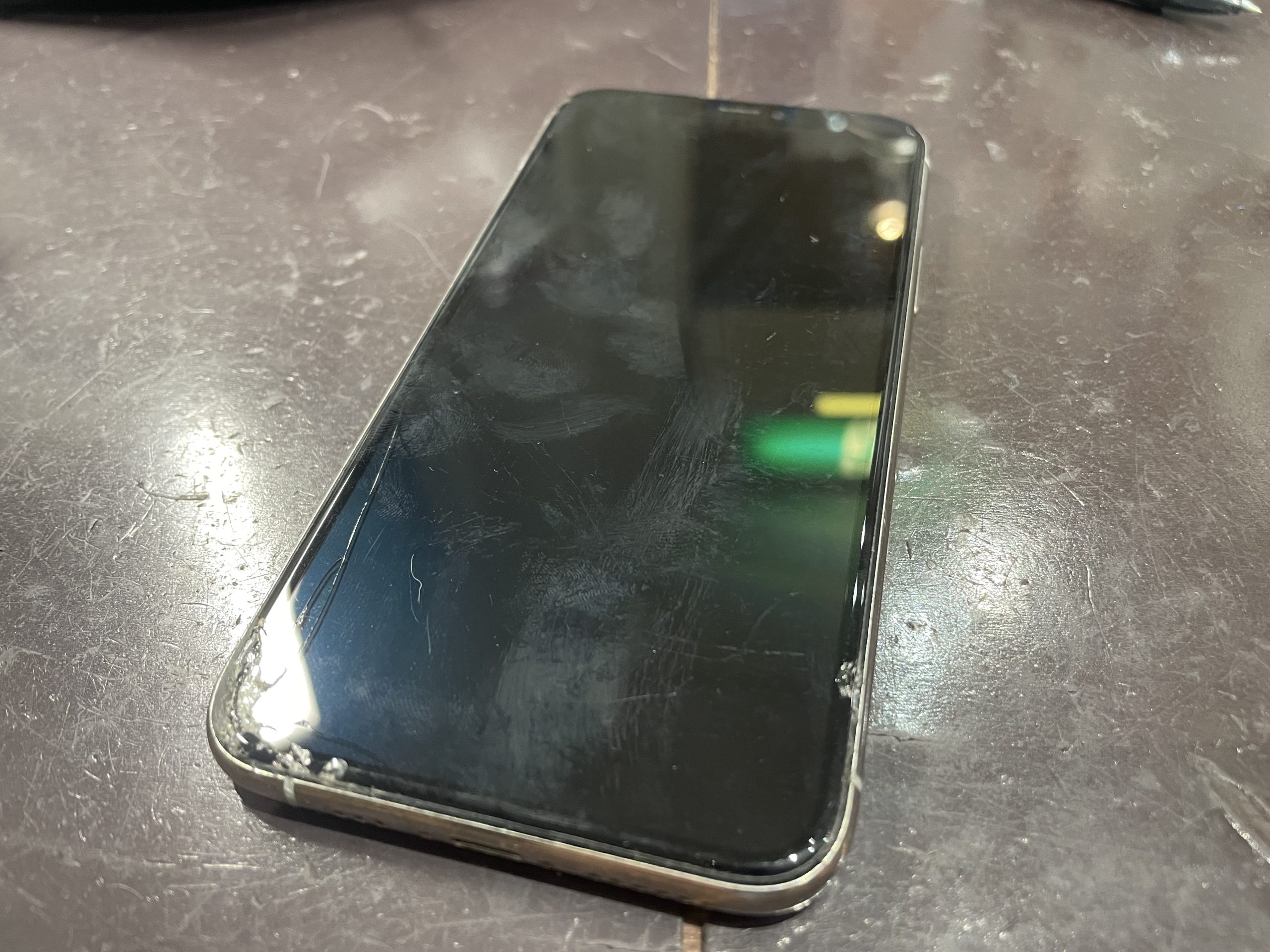 【長堀店】iPhone11Proの画面修理【中央区からご来店】