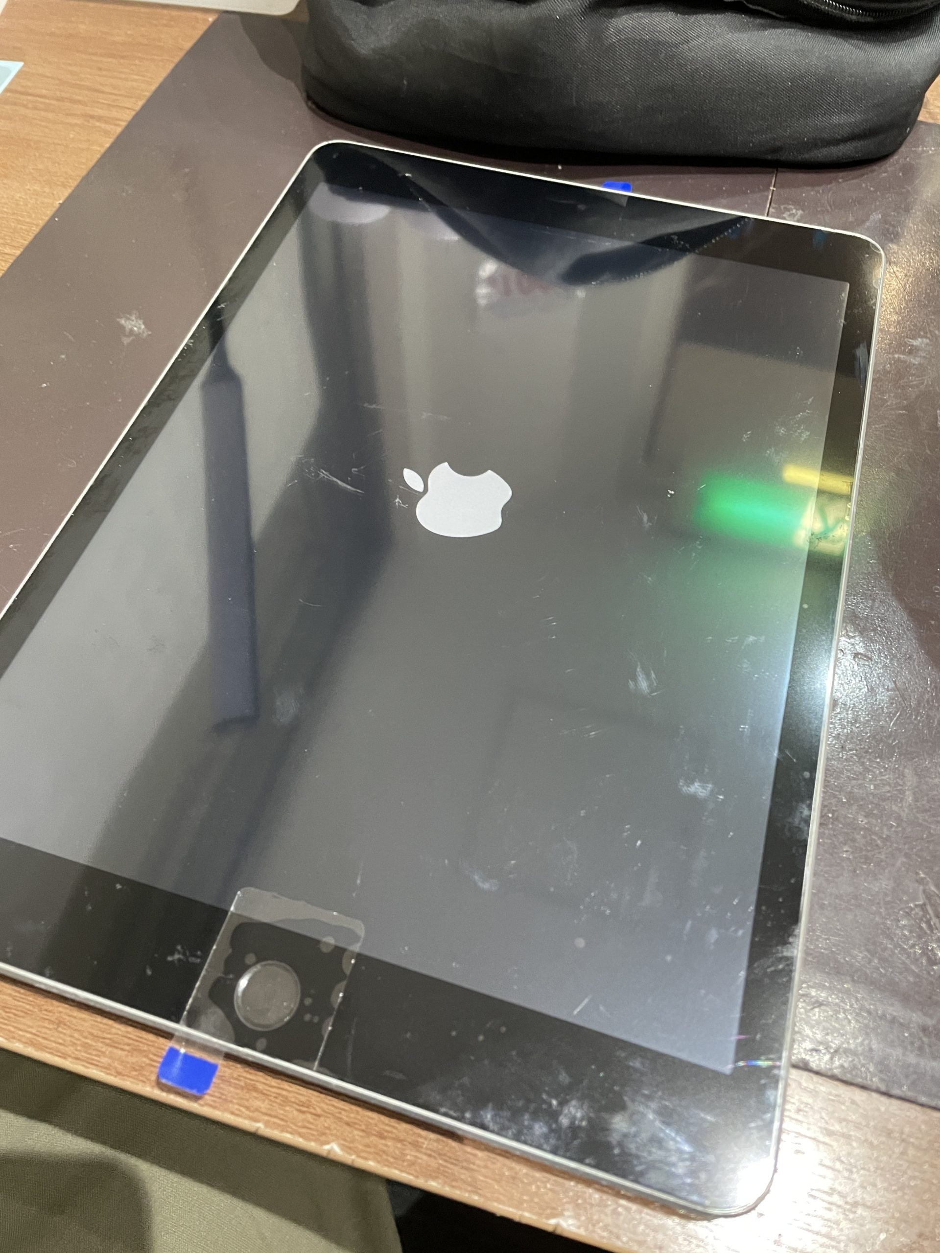【長堀店】iPad9の画面ガラス修理【中央区からご来店】