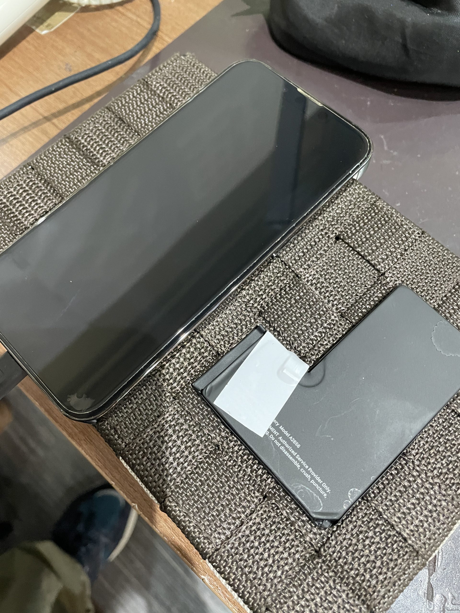 【長堀店】iPhone13Proのバッテリー修理【港区からご来店】
