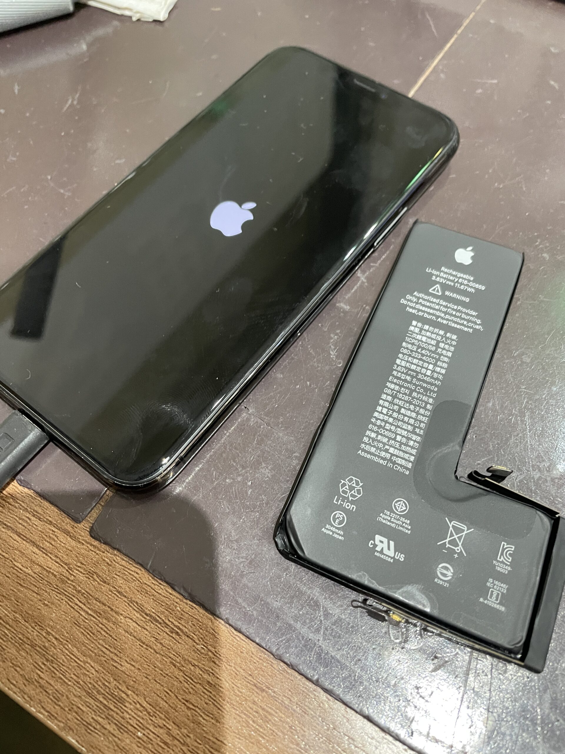 【長堀店】iPhone11Proのバッテリー修理【西区からご来店】