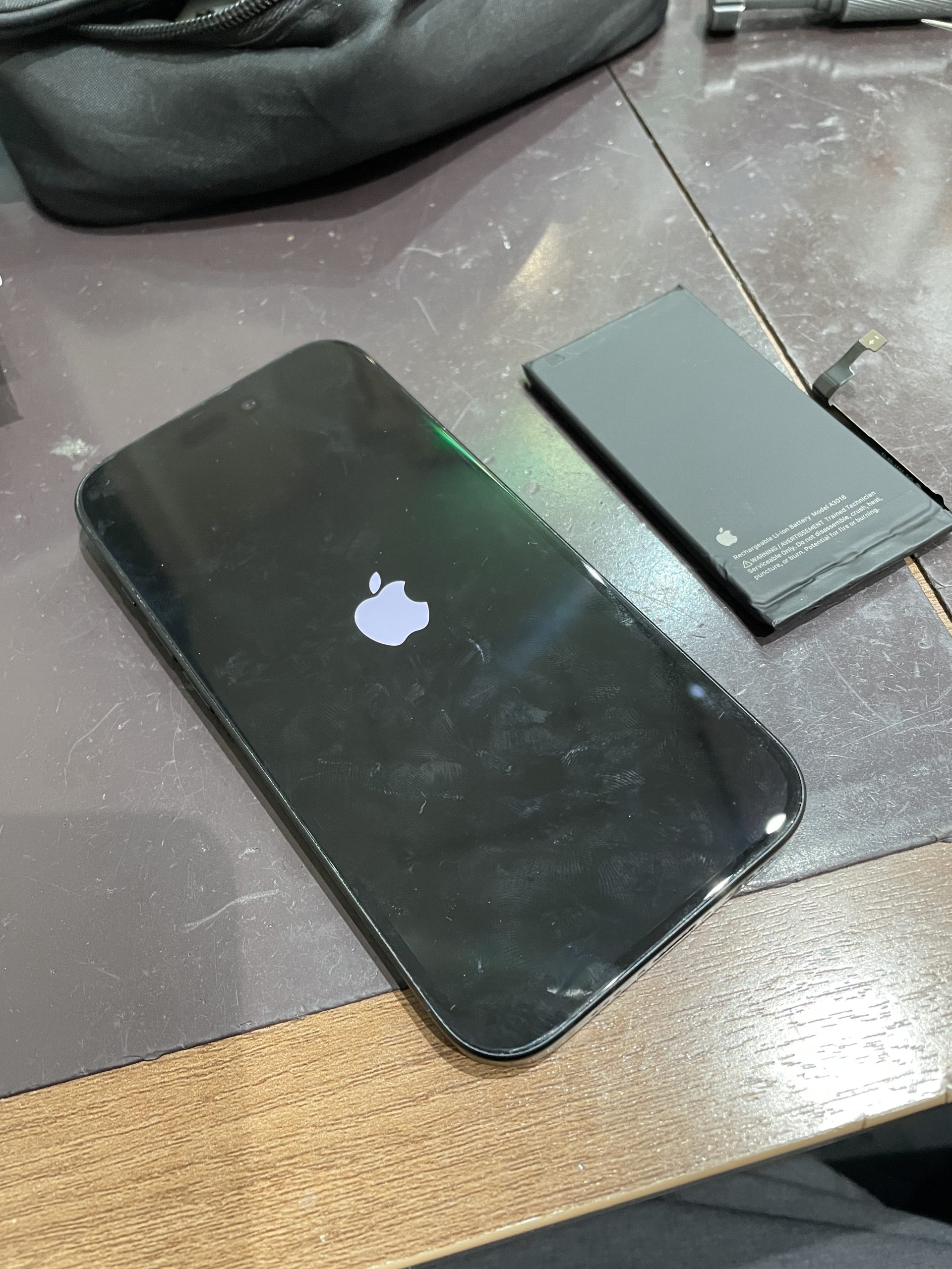【長堀店】iPhone15のバッテリー交換【中央区からご来店】