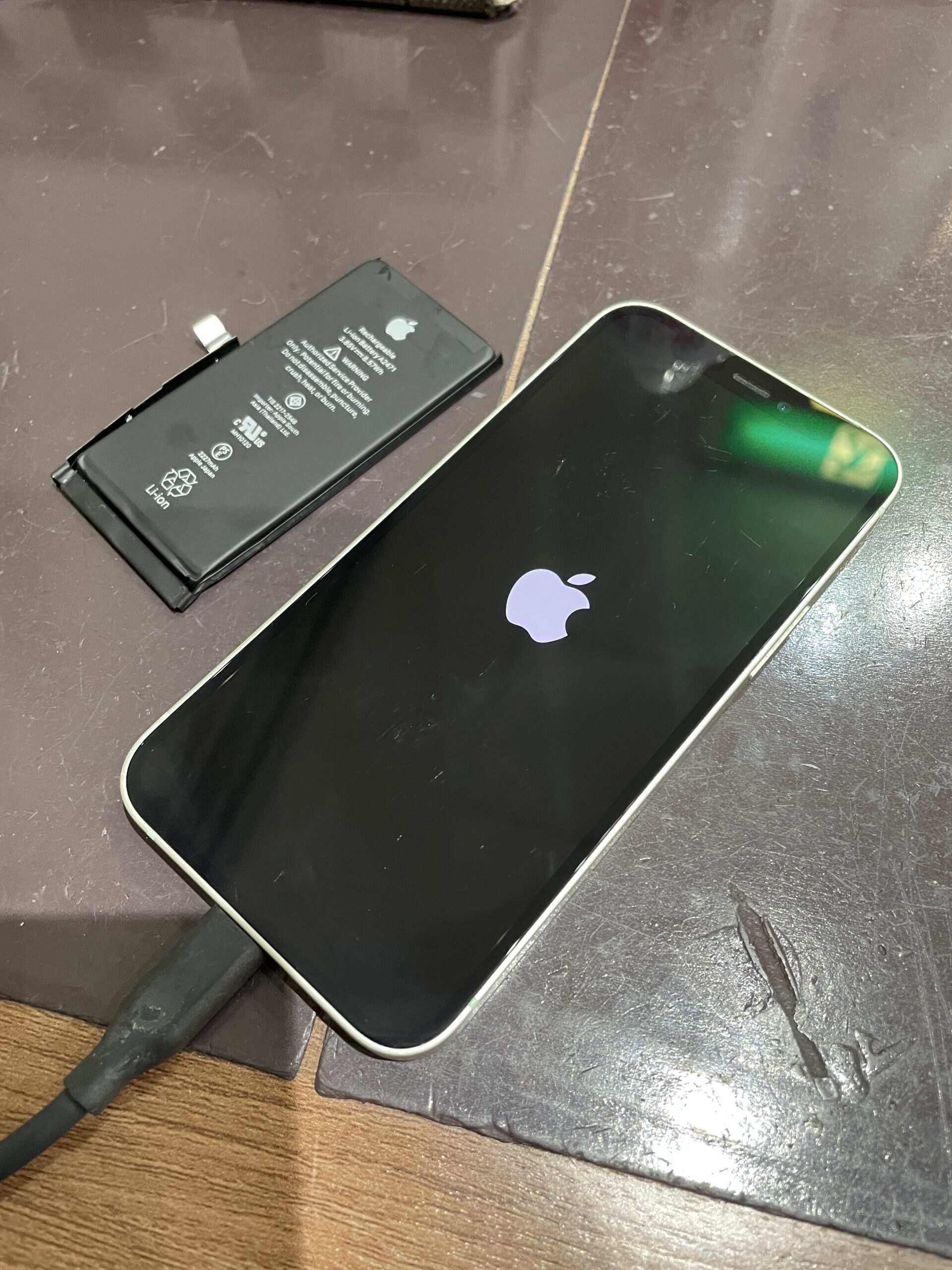 【長堀店】iPhone12miniのバッテリー修理【大阪市からご来店】