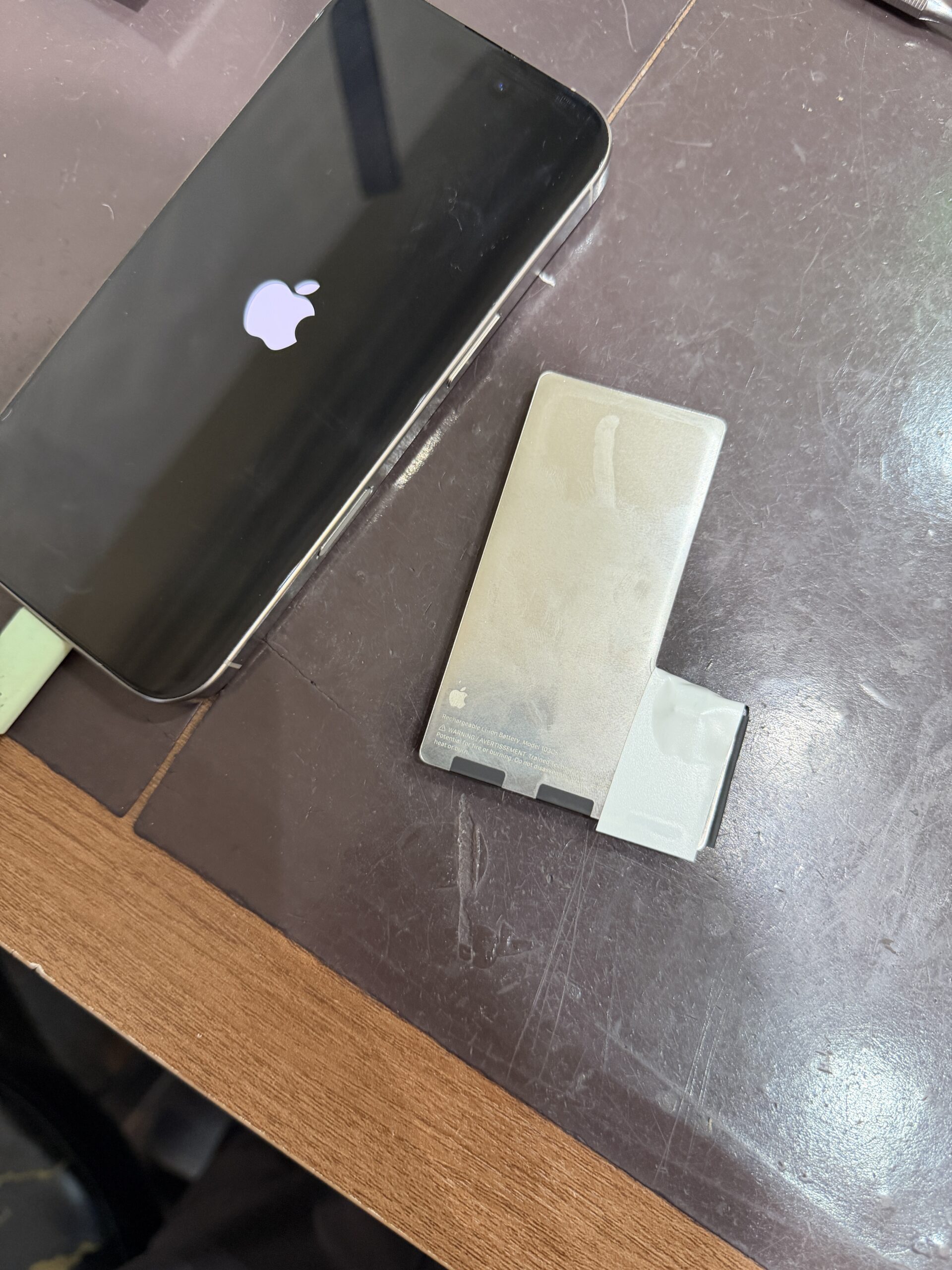 【長堀店】iPhone16Proのバッテリー交換【西区からご来店】