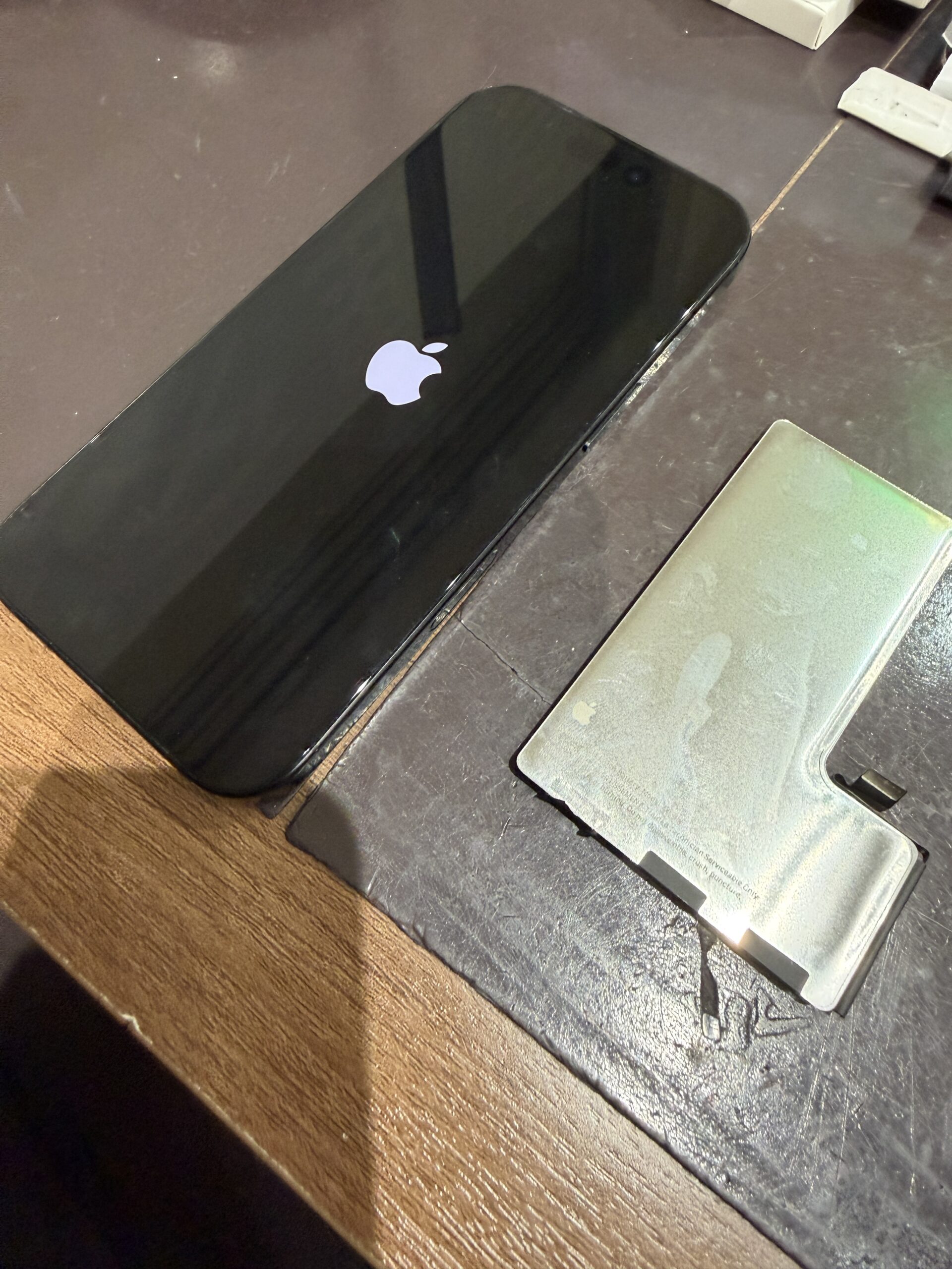 【長堀店】iPhone16Proのバッテリー交換【中央区からご来店】