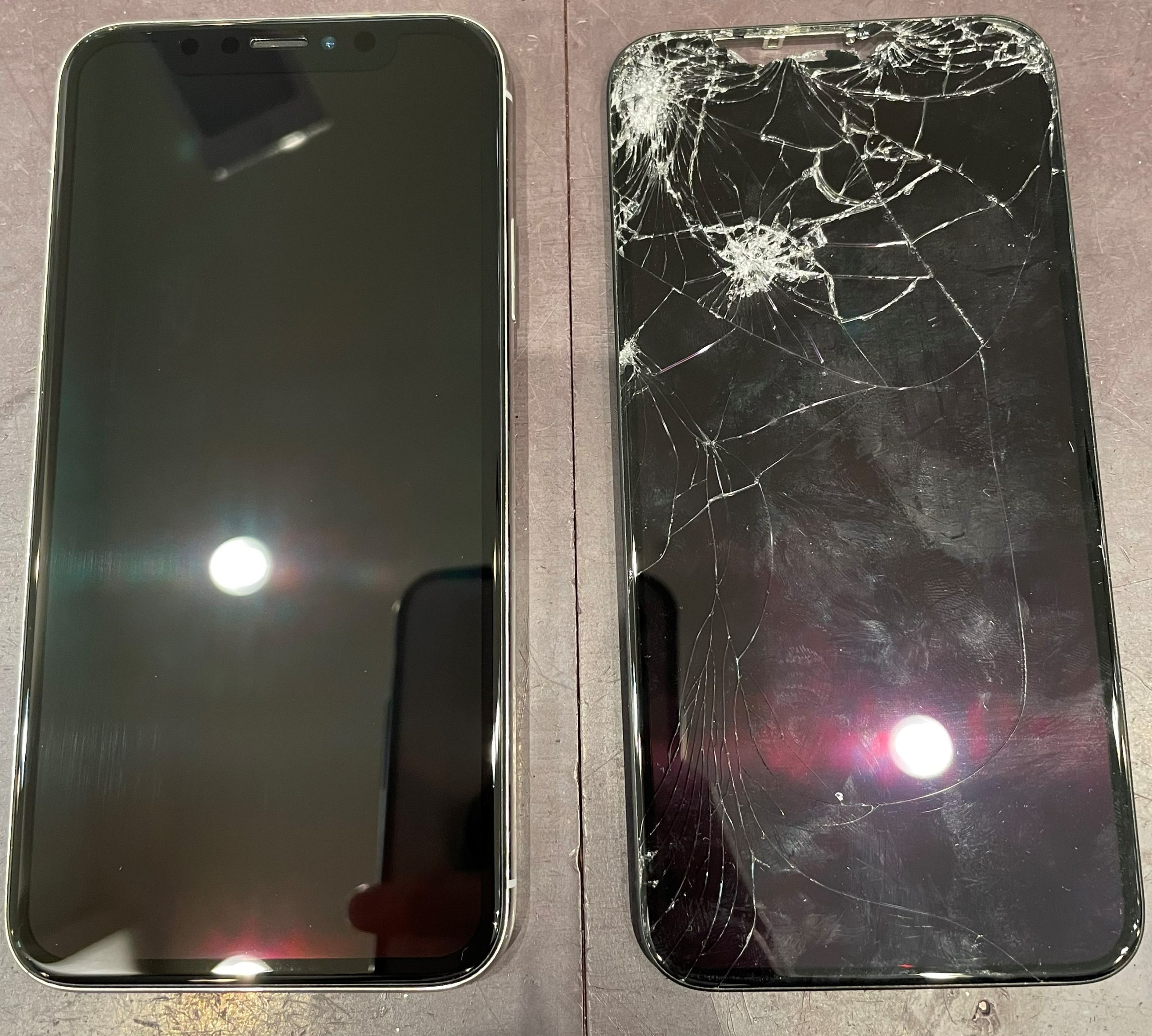 バキバキに割れたiPhoneXR💦　【港区よりお越しのお客様】